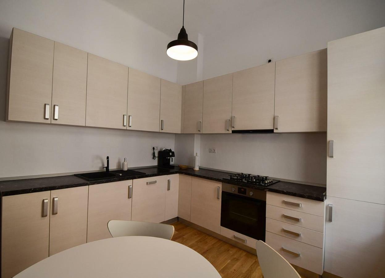Emerald Old Town Apartment *